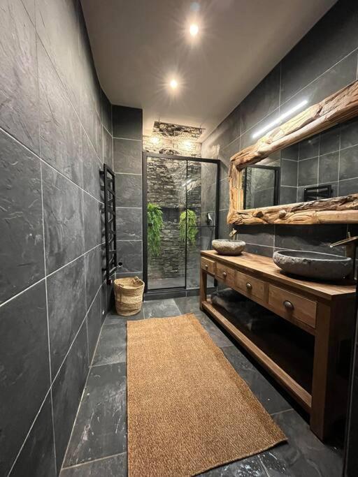 Appartement Haussmannien A 200M Des Halles. 纳博讷 外观 照片